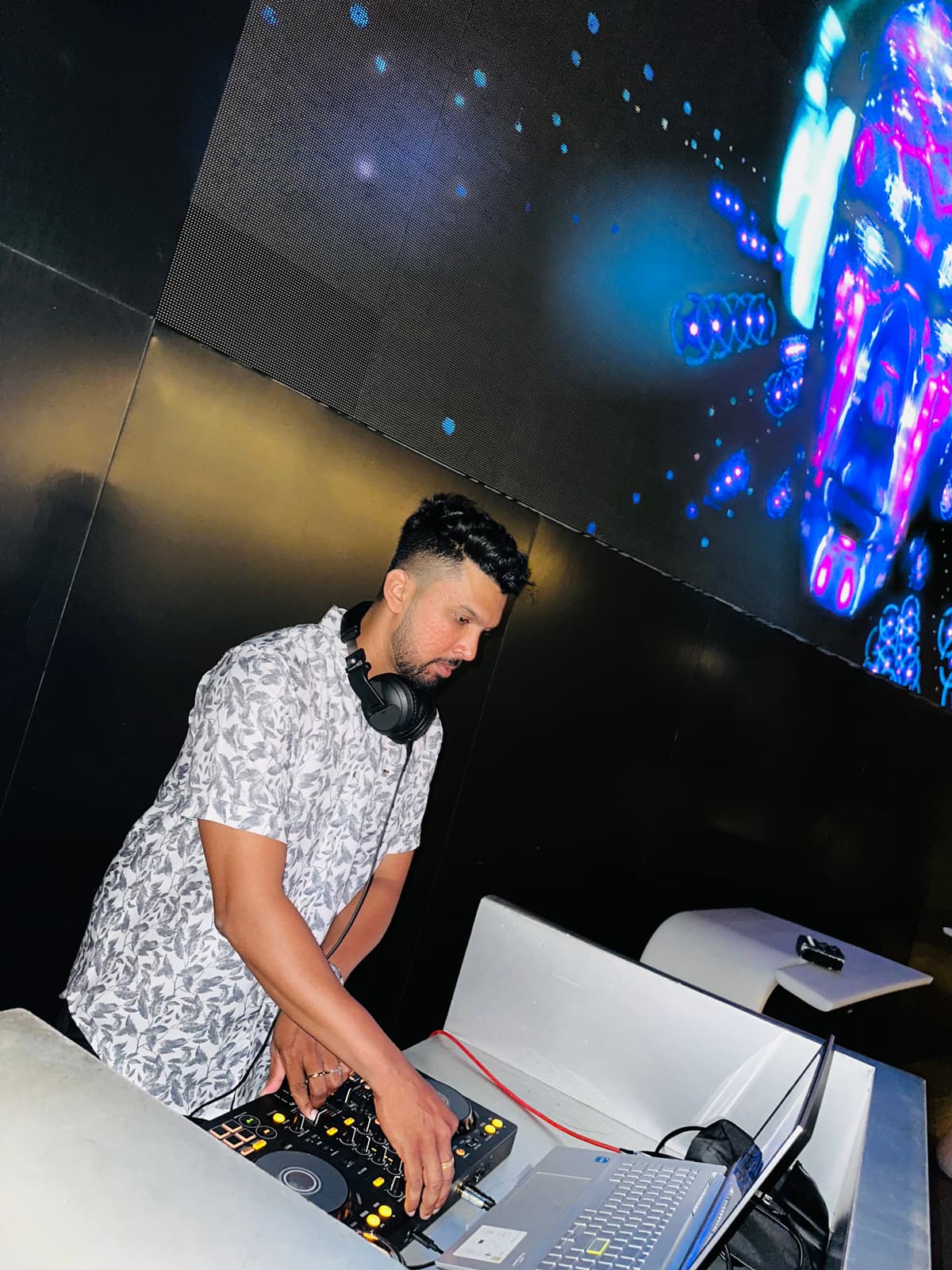 ZEYROM at the decks — photo 2