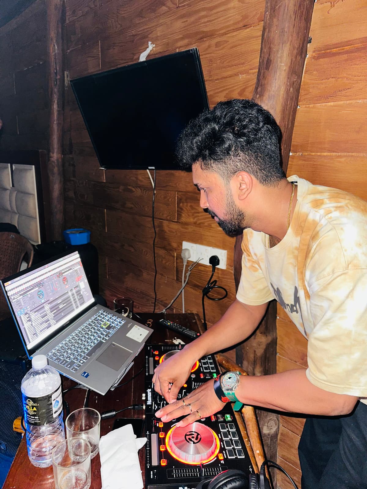 ZEYROM at the decks — photo 4